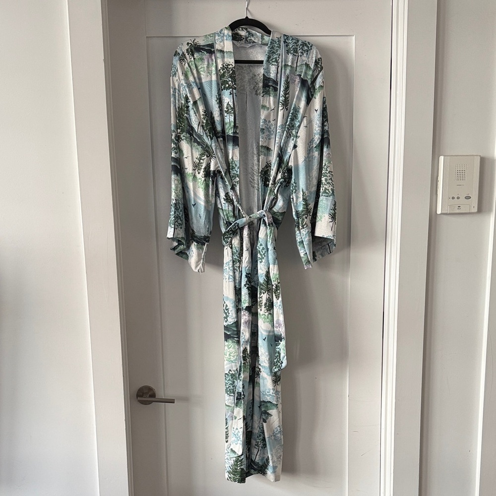 Primark Green and White Scenic Kimono